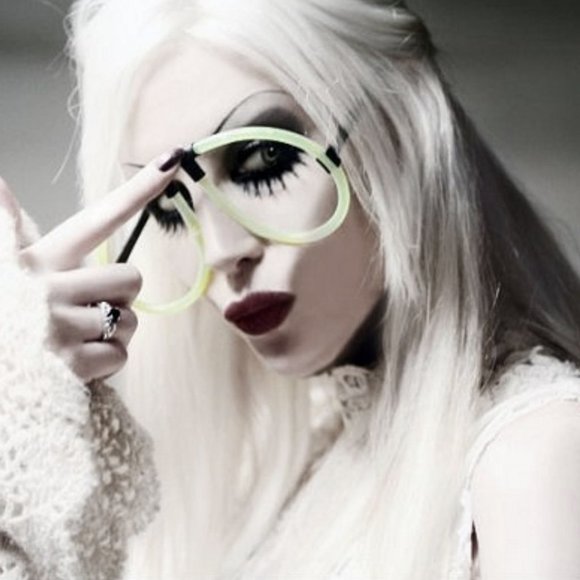 Meet your Posher, Ava - Picture 12 of 12